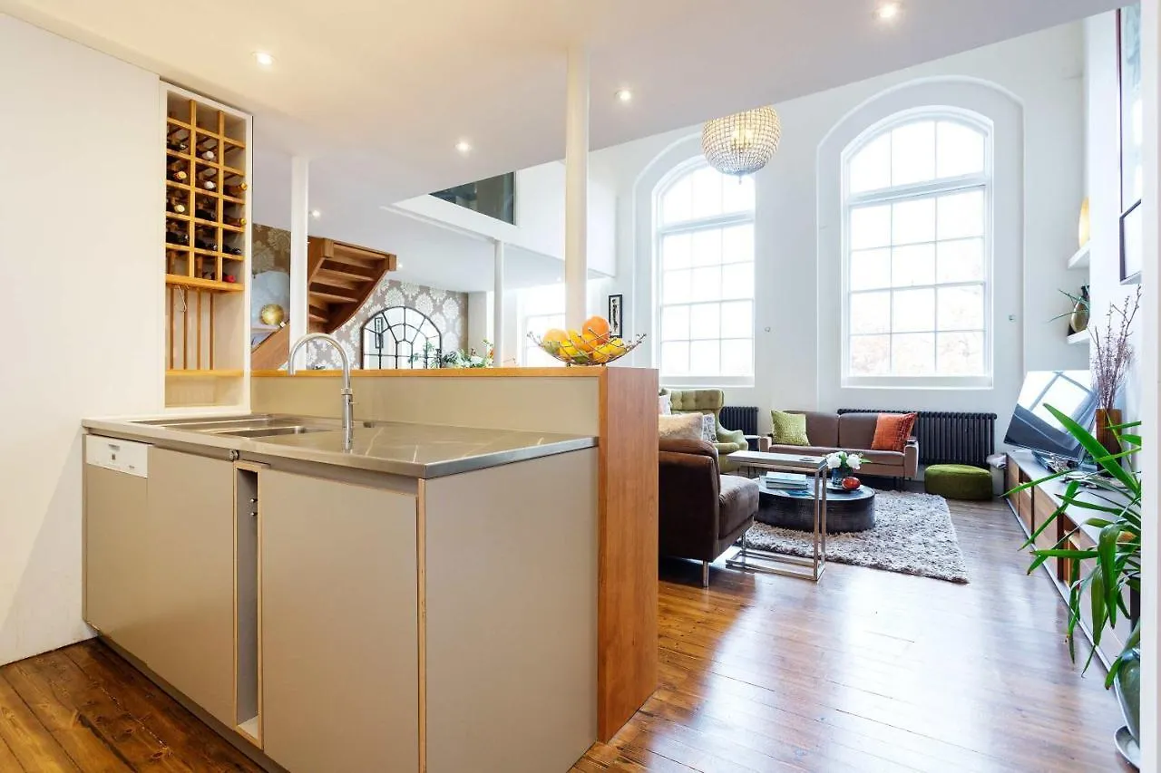 Apartment Veeve - A Higher Perspective London